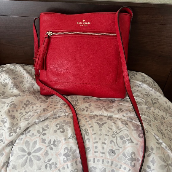 Kate Spade Red Pebbled Leather Chester Street Crossbody - Picture 1 of 6